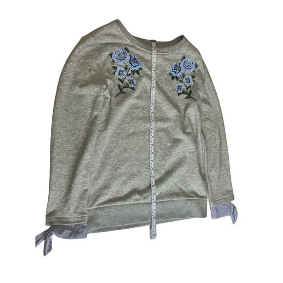 St. John's Bay Embroidered Floral Sweatshirt Women's XS Gray Blue Roses - Picture 4 of 8